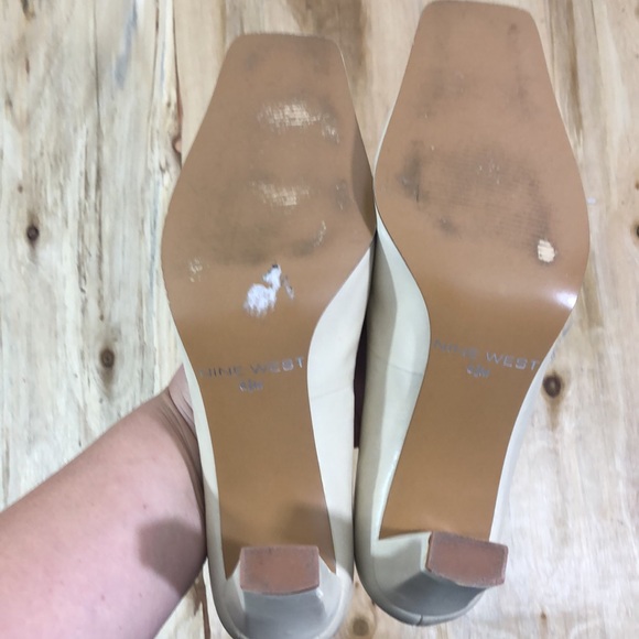 Nine West Leather Pumps in Cream 90s y2k Square Toe 6.5 - Picture 7 of 8